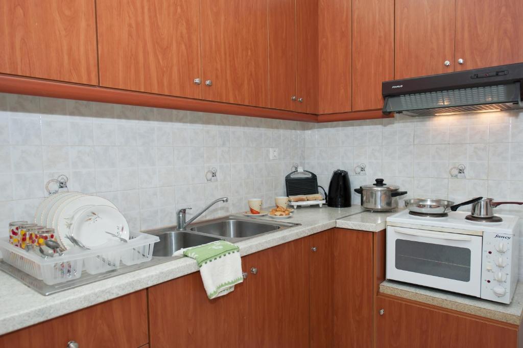 Valianos Studios Аликанас Номер фото